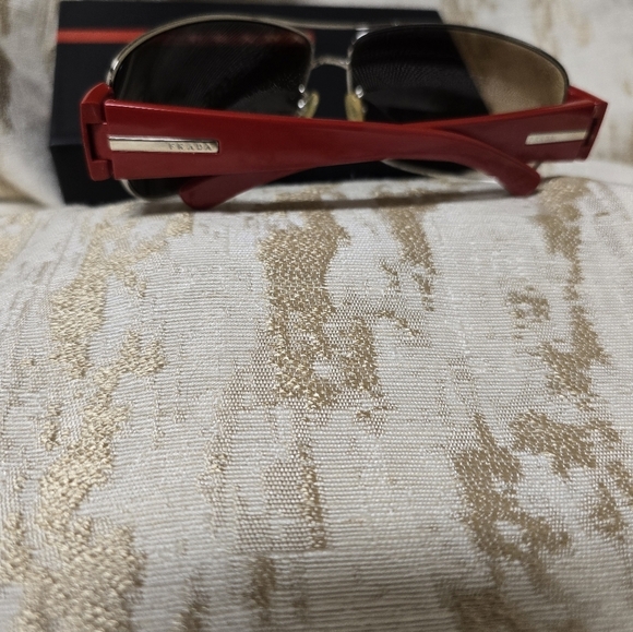 Prada Aviator Red Sunglasses Silver Tone Metal Gradient Lenses Includes Vintage - Picture 3 of 16